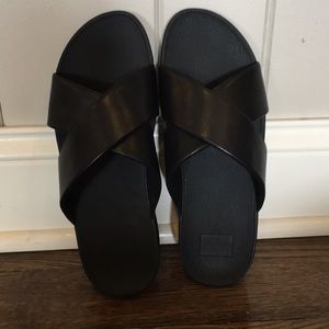 ✨black cross shoes✨